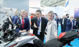 Застройка выставочного стенда и создание видеоконтента для АО «ГЛОНАСС» на выставке «Транспорт России — 2021» (ноябрь 2021, Гостиный Двор, Москва)