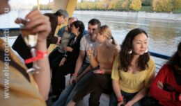 Корпоративные мероприятия для Департамента оценки бизнеса и Департамента оценки активов Консалтинговой группы «НЭО Центр» (октябрь 2008, Теплоход «Хрестина»)