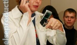 Презентация телефона N90 компании Nokia