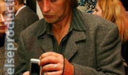 Презентация телефона N90 компании Nokia