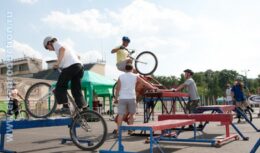 Разработка концепции рекламной акции «Начни с нами жить по-новому» и проведение мероприятий на открытом воздухе для жителей г. Москвы (июль-август 2011, ОК «Лужники»)