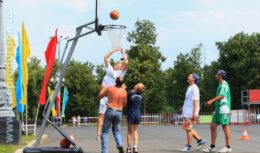 Разработка концепции рекламной акции «Начни с нами жить по-новому» и проведение мероприятий на открытом воздухе для жителей г. Москвы (июль-август 2011, ОК «Лужники»)