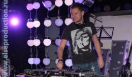 День рождения (октябрь 2009, ресторан «Next Door»)