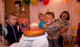 Детский день рождения (декабрь 2011, Ломоносовский частный детский сад)