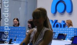 Разработка дизайн-проекта и застройка стенда для компании «Yota» на выставке «Связь-Экспокомм 2009» (май 2009, ЦВК «Экспоцентр»)