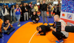 Разработка дизайна, застройка выставочного стенда и организация активностей на ЭКСПО <br> и в стартово-финишном городке — проект «ПРОМСВЯЗЬБАНК МОСКОВСКИЙ МАРАФОН» <br> (сентябрь 2017, СК «Лужники»)